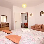 아파트 Godena 로비니