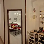 Godena 로비니