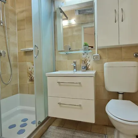 Apartment Godena