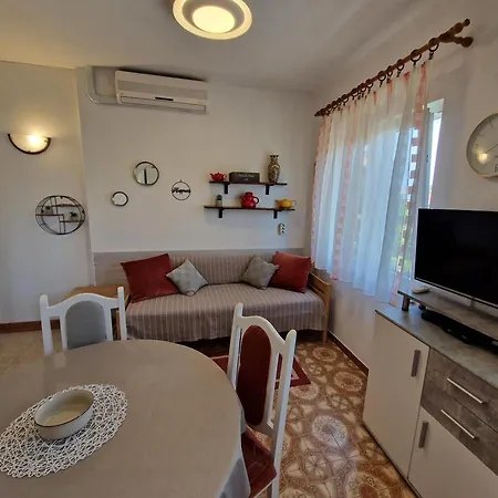 Godena Apartment *