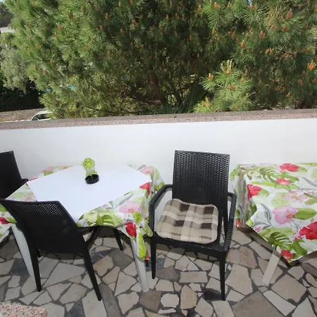 Godena Appartement *